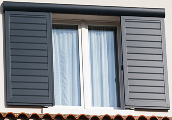Volet coulissant aluminium gris foncé