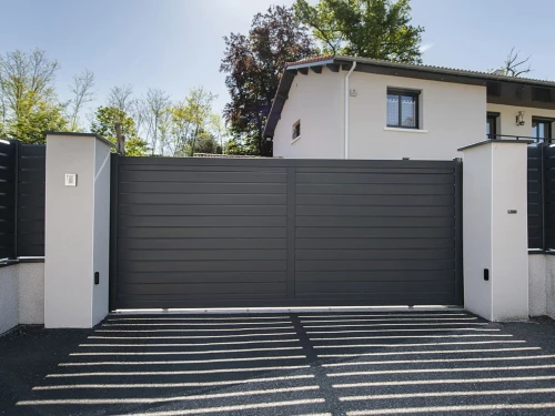 Portail coulissant motorisé modèle Litenn