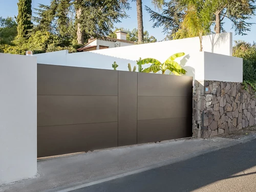 Portail coulissant gamme archi modèle Sianna